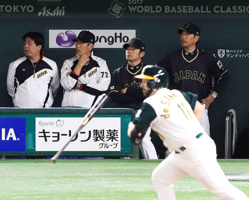第4回WBC　オーストラリア対日本　右から小久保監督、仁志コーチ、権藤コーチ（2017年3月8日）
