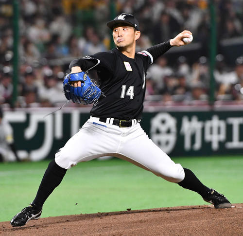 ソフトバンク対ロッテ　ロッテ先発の小島（撮影・岩下翔太）