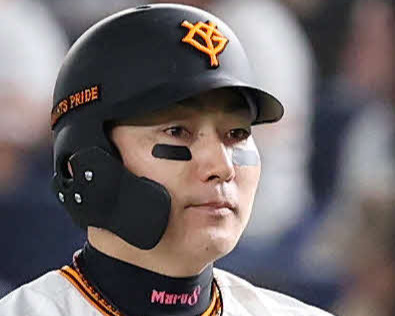 2025年3月、ロッテ戦の6回に右前適時打を放った巨人丸。この直後の走塁で負傷した