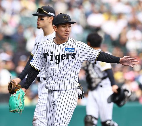 阪神対広島　5回無失点で降板する伊原（撮影・上田博志）