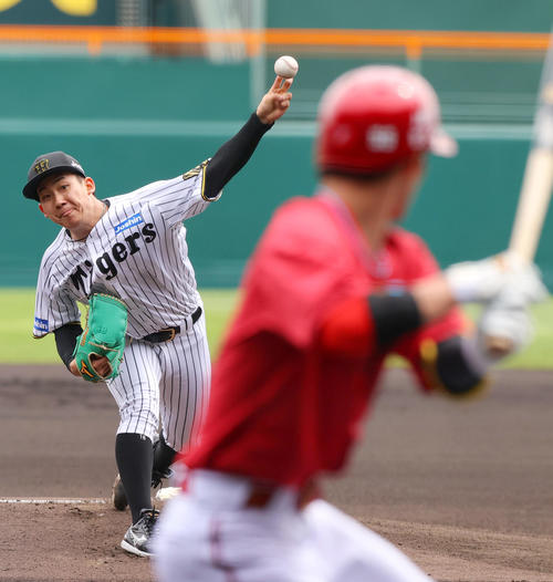 阪神対広島　甲子園球場でプロ初先発の阪神伊原（撮影・上山淳一）