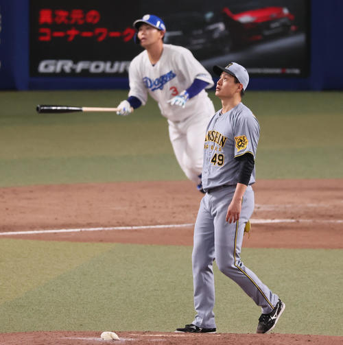 中日対阪神　4回裏中日無死一、二塁、大竹は高橋周に右越え適時二塁打を打たれ失点（撮影・加藤哉）