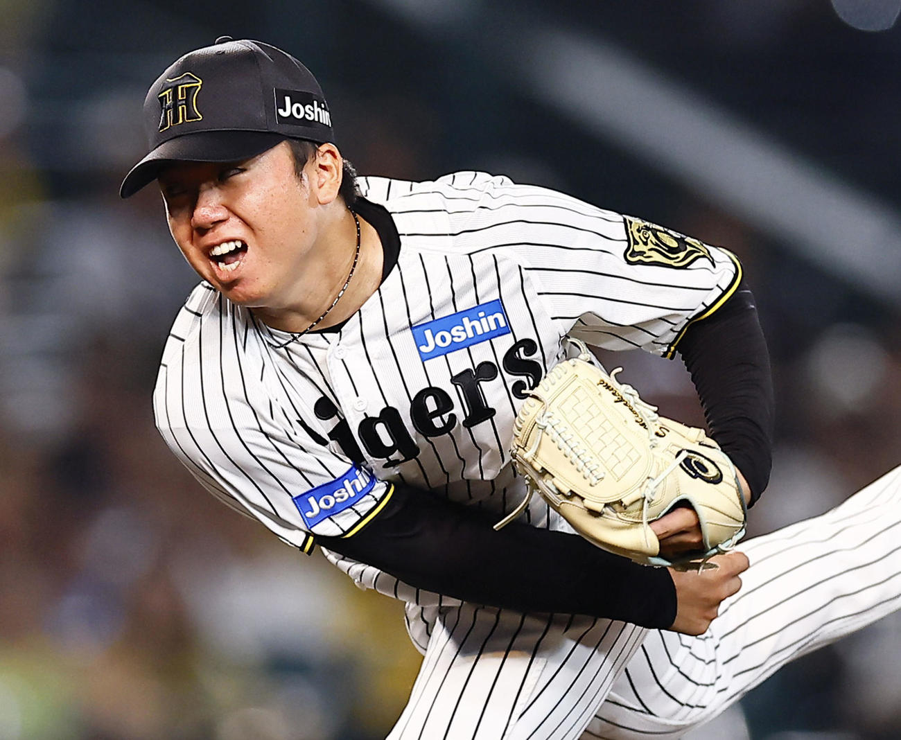 阪神対ソフトバンク　7回、好投を見せる阪神村上（撮影・藤尾明華）
