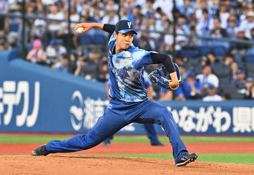 DeNA対ヤクルト　DeNA先発の平良（撮影・滝沢徹郎）　