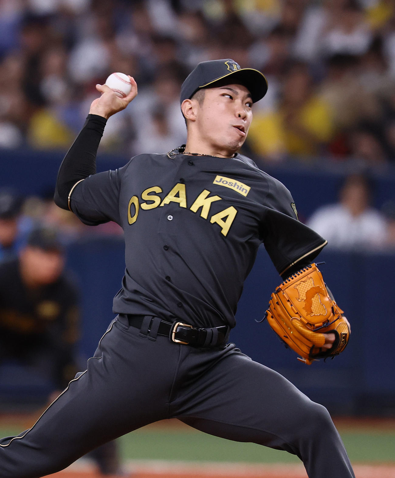 阪神対中日　8回、5番手で登板した阪神石井（撮影・藤尾明華）