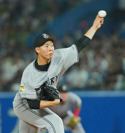ヤクルト対巨人　巨人先発の森田（撮影・菅敏）