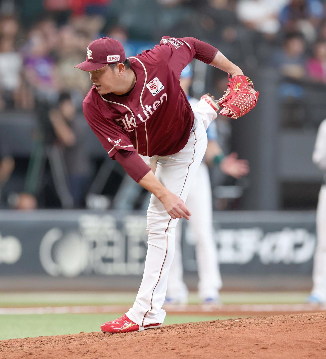 日本ハム対楽天　11回途中登板の宋家豪（撮影・黒川智章）