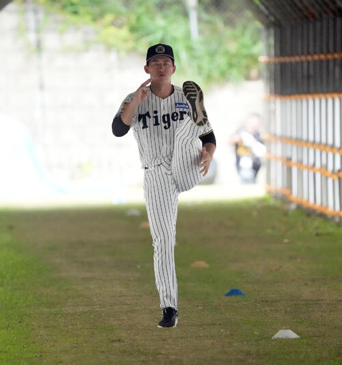 トレーニングをする立石（撮影・森本幸一）