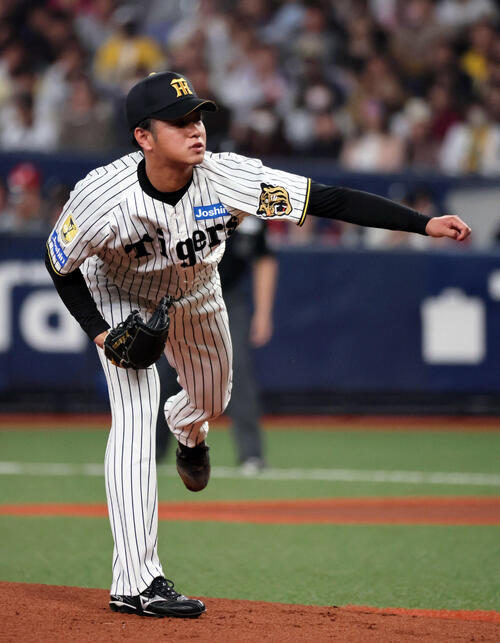 阪神対オリックス　阪神先発の高橋（撮影・宮崎幸一）