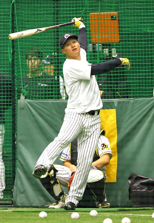 フリー打撃練習をする阪神森下（撮影・上田博志）