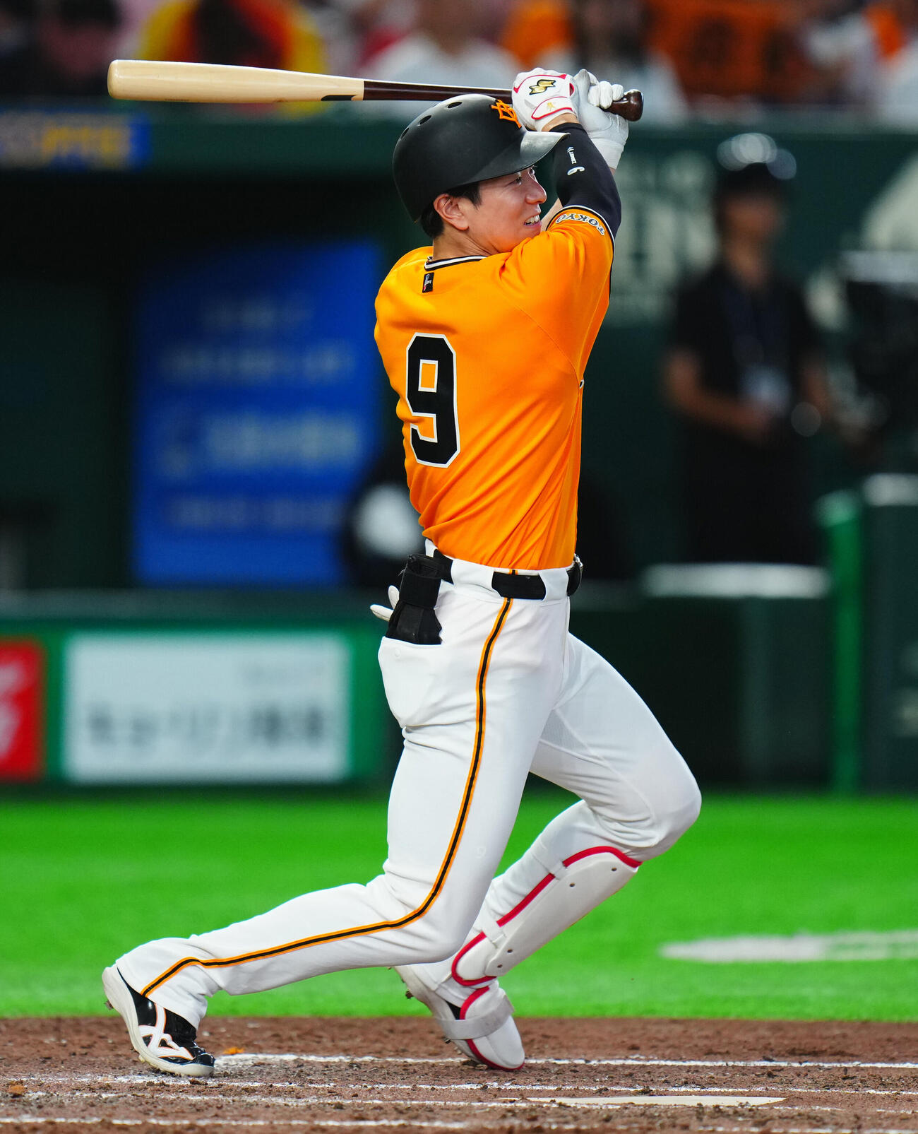 交流戦　巨人対ソフトバンク　4回裏巨人無死、中前打を放つ松本剛（撮影・垰建太）