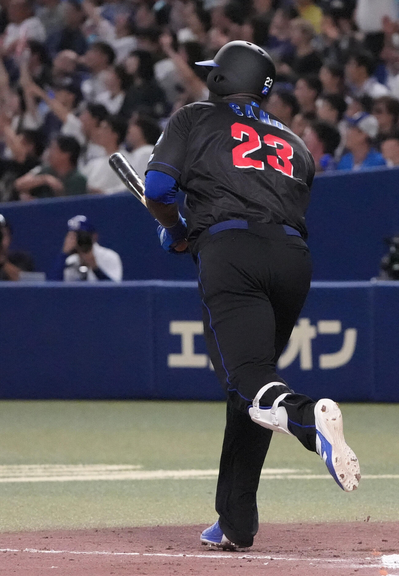 中日対DeNA 7回裏中日無死、本塁打を放つミゲル・サノー（撮影・森本幸一）
