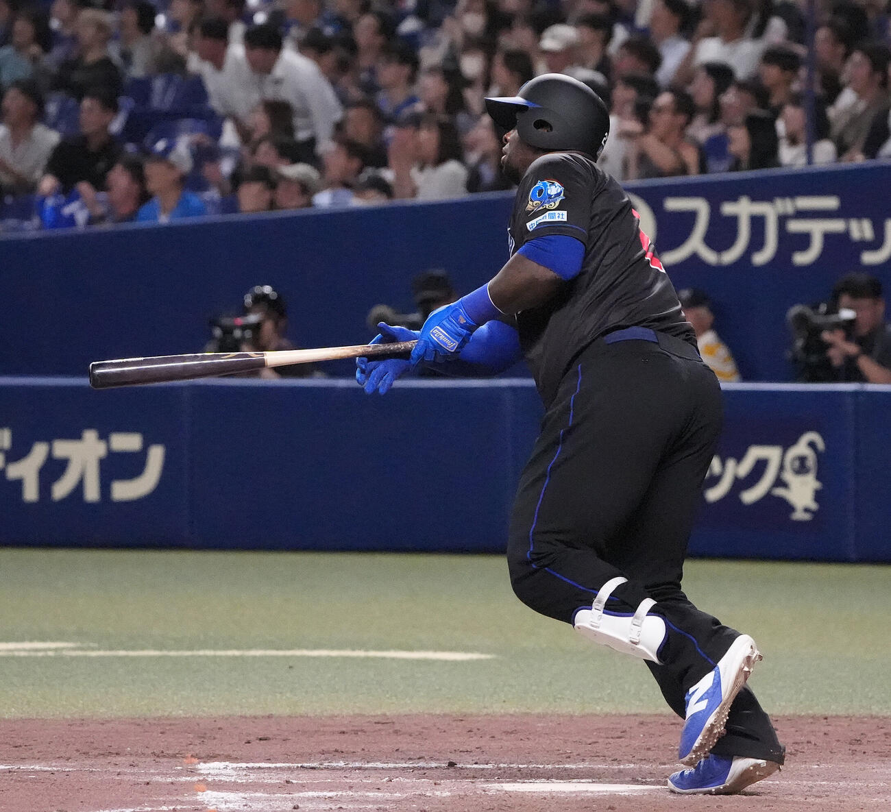 中日対DeNA 9回裏中日無死、本塁打を放つミゲル・サノー（撮影・森本幸一）