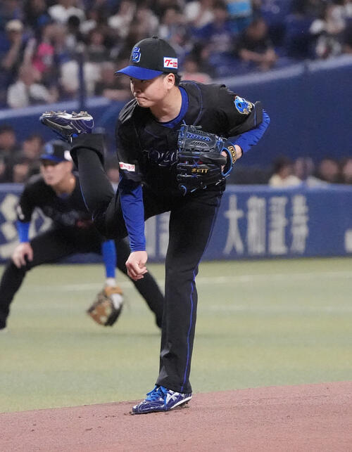 中日対DeNA 1回表、登板する中日先発の桜井頼之介（撮影・森本幸一）