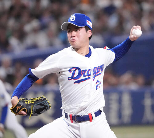 中日対巨人　1回表、登板する中日先発の金丸夢斗（撮影・森本幸一）