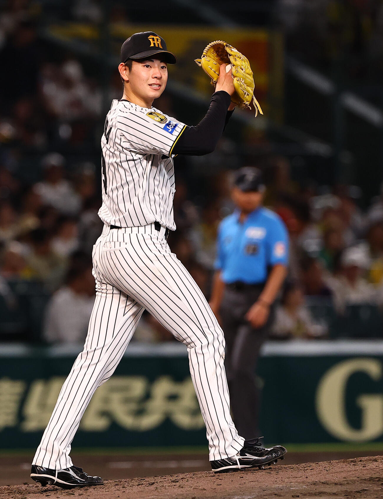 阪神対ヤクルト　6回表ヤクルト2死、赤羽由紘のソロ本塁打で勝ち越しを許す下村海翔（撮影・上田博志）
