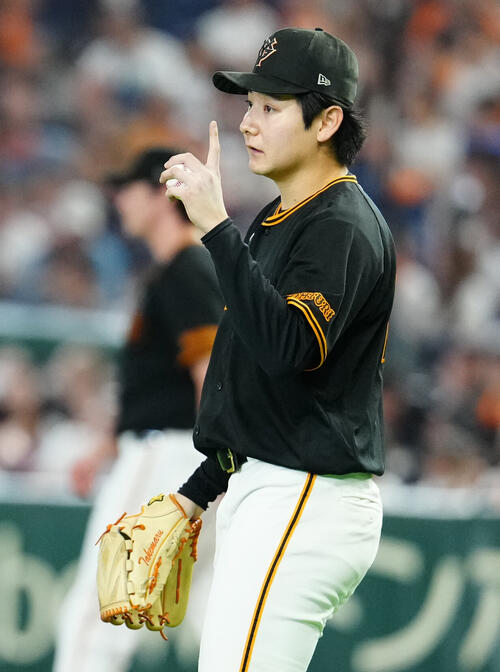 巨人対中日　4回表中日無死、岡林勇希を遊ゴロに仕留めた竹丸和幸（撮影・江口和貴）
