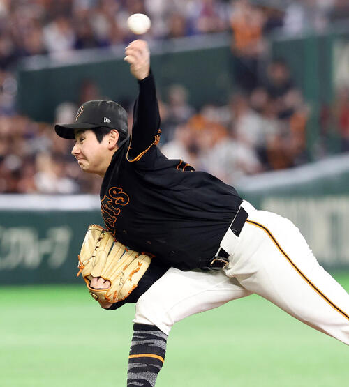 巨人対中日　力投する巨人先発の竹丸和幸（撮影・浅見桂子）