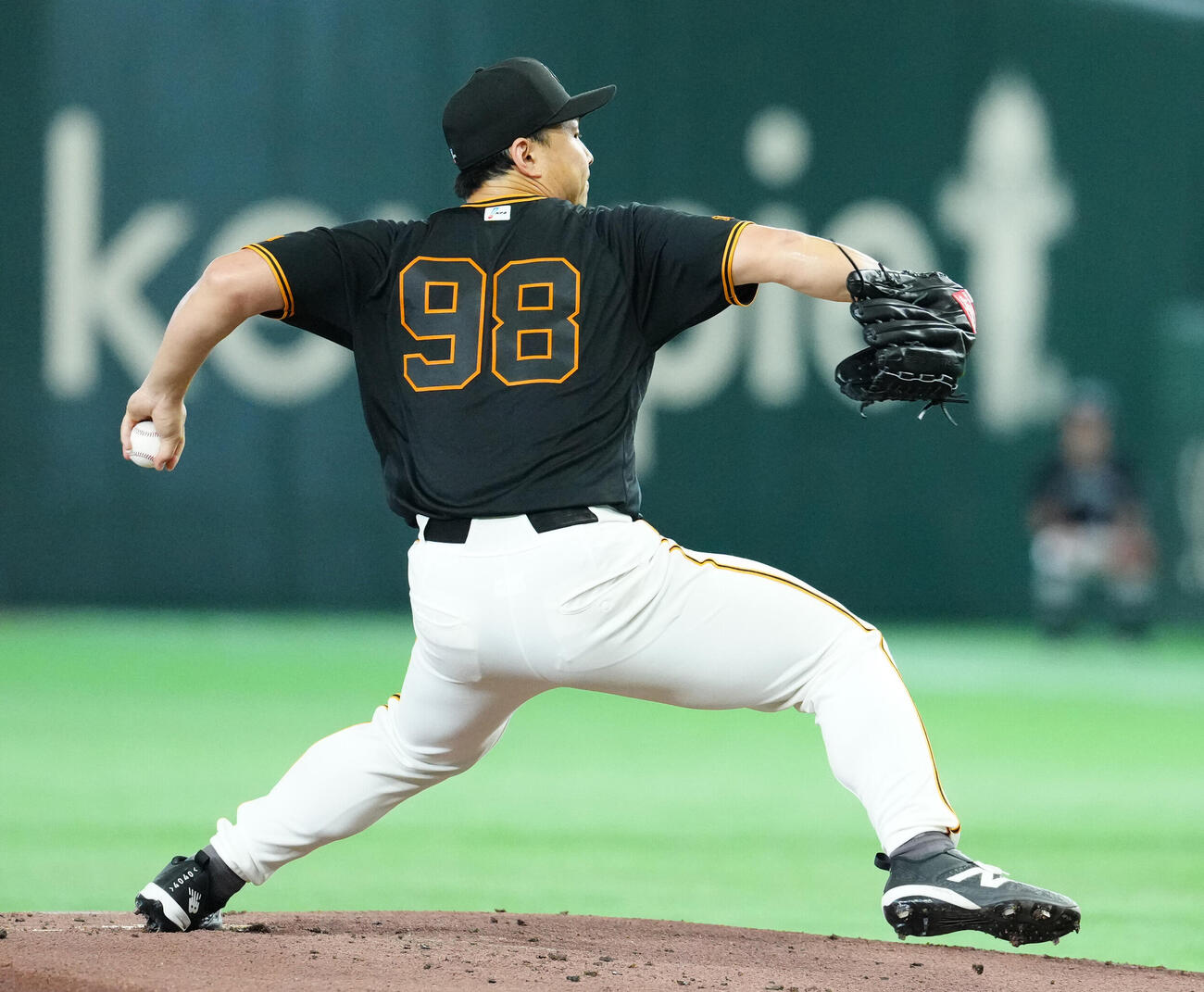 巨人対中日　巨人先発の小笠原慎之介（撮影・江口和貴）