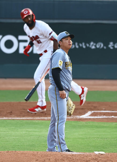 広島対阪神　2回裏広島1死、村上頌樹はサンドロ・ファビアンに先制ソロ本塁打を浴びる（撮影・上田博志）