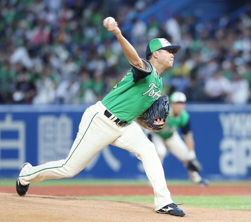 ヤクルト対DeNA　ヤクルト先発の松本健吾（撮影・宮地輝）