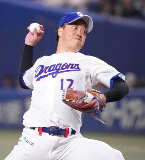中日対ヤクルト　5回表、力投する中日先発の柳裕也（撮影・森本幸一）