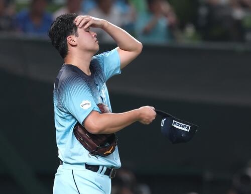 西武対日本ハム 4回表、吉田賢吾に走者一掃の三塁打を浴びる渡辺勇太朗(撮影・黒川智章)
