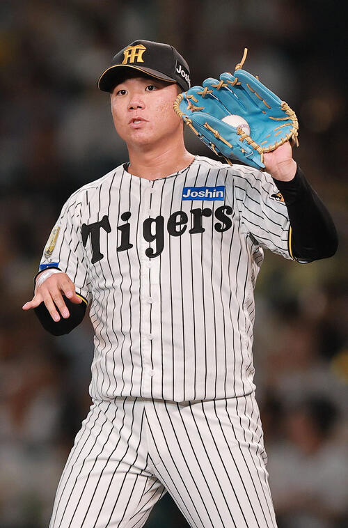 阪神対巨人　6回表、好投する阪神村上頌樹（撮影・上山淳一）