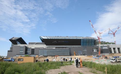 エスコンフィールド北海道の可動式屋根の全閉テスト全景