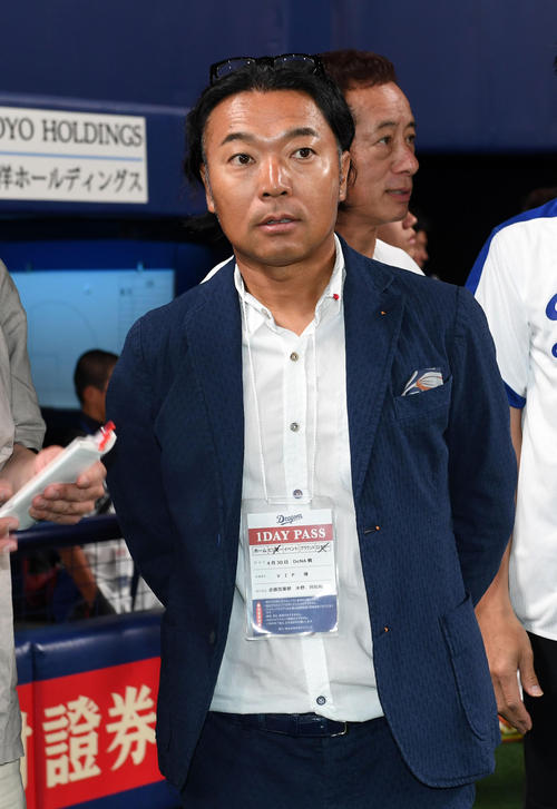 ナゴヤドームを訪れた片山晋呉（撮影・前岡正明）
