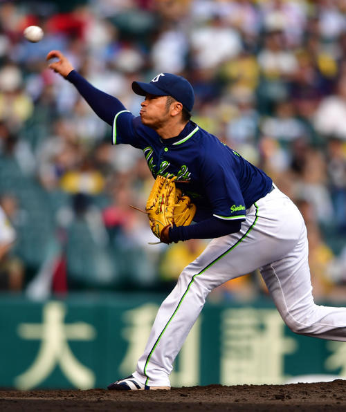 阪神対ヤクルト 8回に登板する近藤(撮影・清水貴仁)