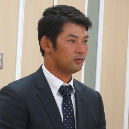 来季の契約を結ばないと球団から通達されたヤクルト鵜久森（2018年10月2日撮影）