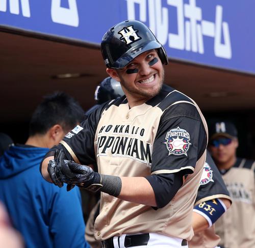 日本ハム退団レアード、在籍4年間の喜怒哀楽を選出 - プロ野球番記者