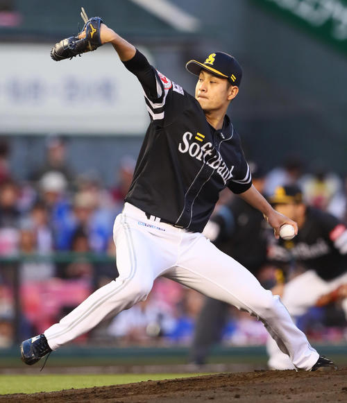 力投するソフトバンク先発の大竹（撮影・足立雅史）