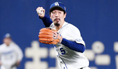 中日阿部の二塁守備（2019年5月5日撮影）