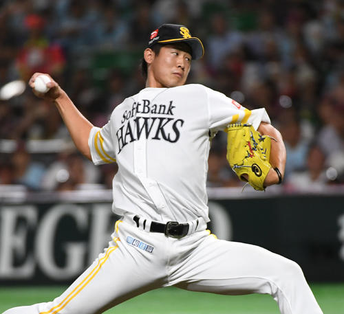 8回、プロ初登板の杉山は打者3人から2三振を奪う（撮影・今浪浩三）