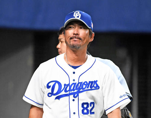 中日の小笠原道大前2軍監督