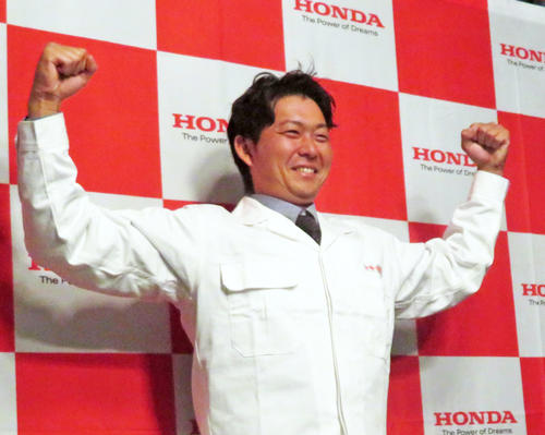 オリックスに3位指名され喜ぶホンダ熊本の荒西祐大（2018年10月25日撮影）