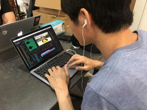 元阪神の田上健一さんは動画クリエイターに転身し、YouTubeチャンネル作成に日々奮闘する（田上さん提供）