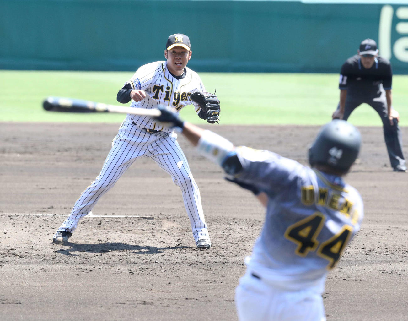 5月29日、紅白戦に先発した西勇輝は梅野と対戦（代表撮影）