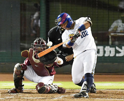 9月15日の楽天戦でプロ初打席初本塁打を放つオリックス大下