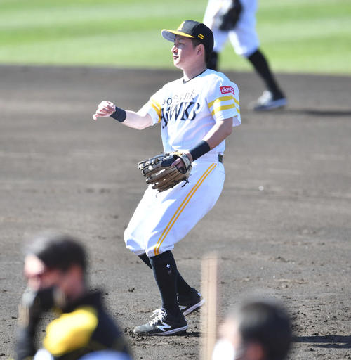 ソフトバンク川島慶三（2021年2月9日撮影）
