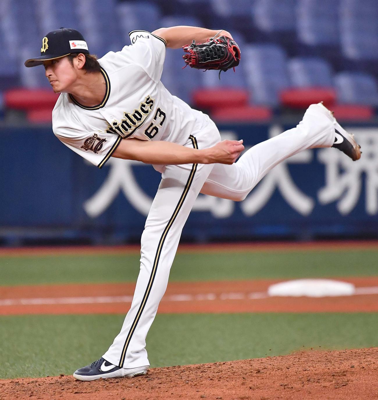 オリックス対ソフトバンク　オリックス3番手の山崎颯一郎（撮影・上田博志）