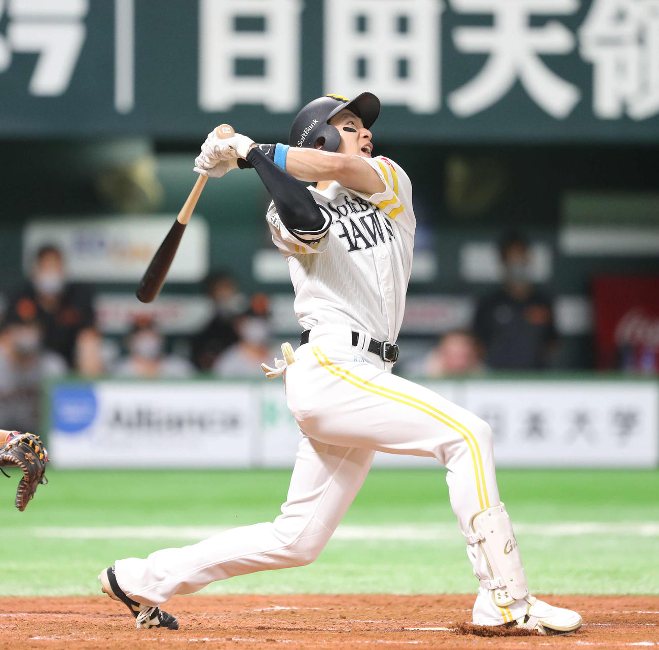 ソフトバンク対巨人　3回、柳田は2点本塁打を放つ（撮影・梅根麻紀）