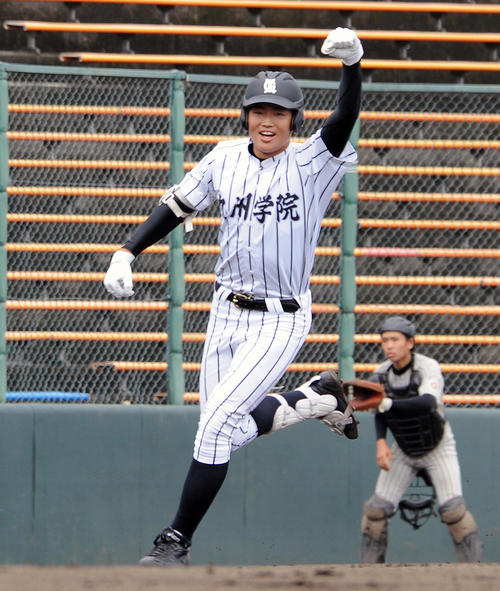 15年、東稜戦で満塁本塁打を放った九州学院・村上宗隆