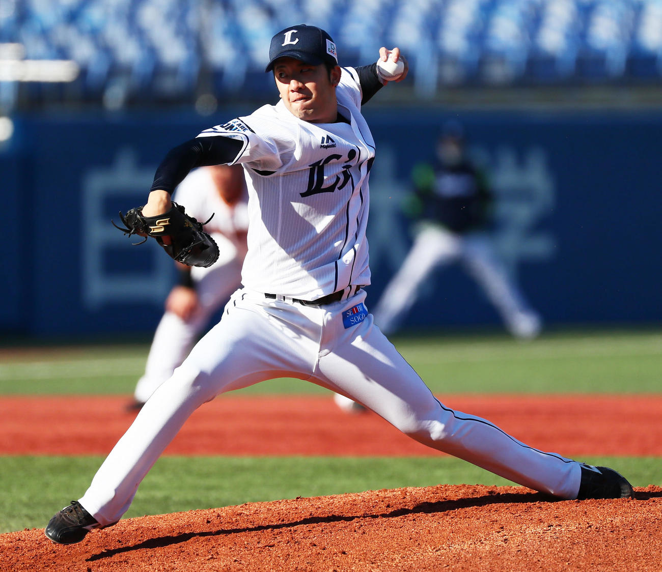 20年12月、12球団合同トライアウトで力投する野田昇吾