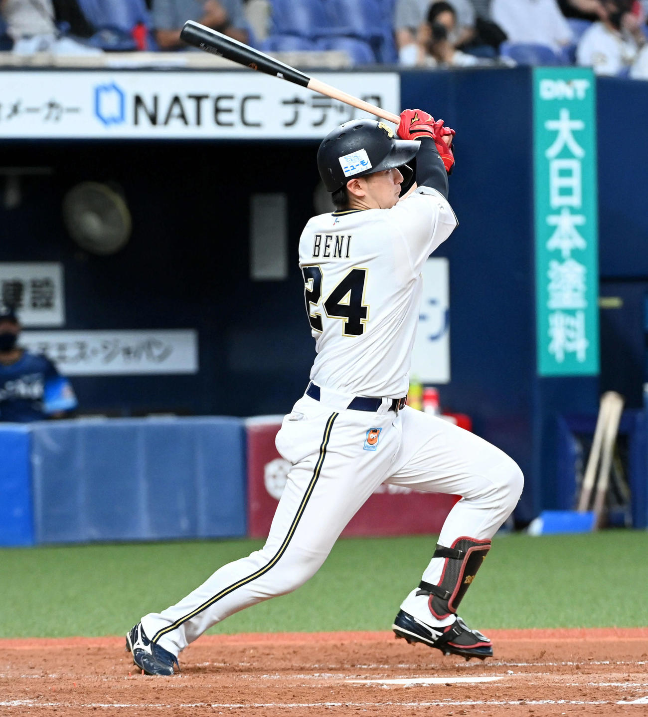 オリックス対西武22回戦　5回裏オリックス1死一塁、紅林は左中間に2点本塁打を放つ（撮影・前岡正明）
