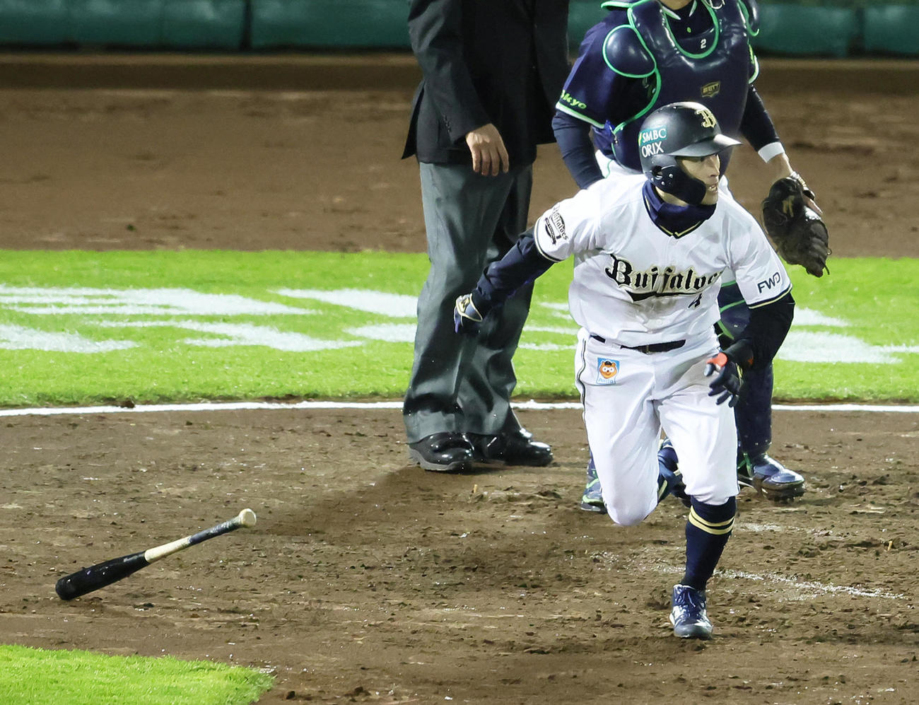 日本シリーズ第6戦　オリックス対ヤクルト　5回2死二塁、福田は左前適時打を放つ（2021年11月27日撮影）
