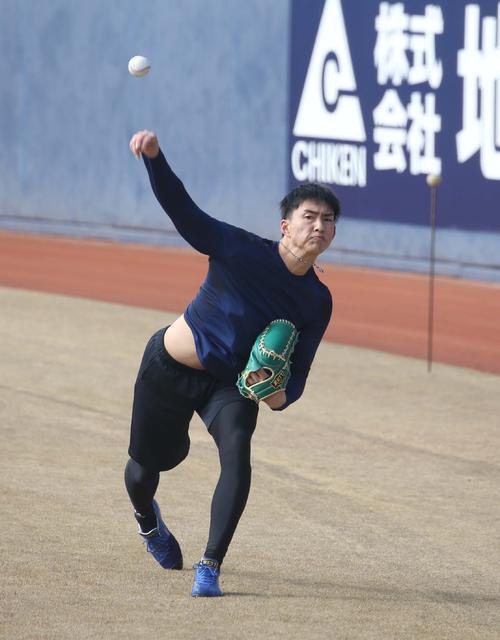 日本ハム達孝太（2022年1月17日撮影）