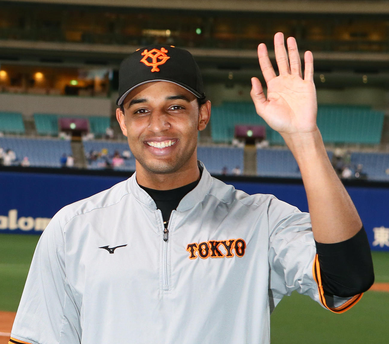 2021年5月22日 中日戦で4勝目を挙げ笑顔を見せる巨人サンチェス